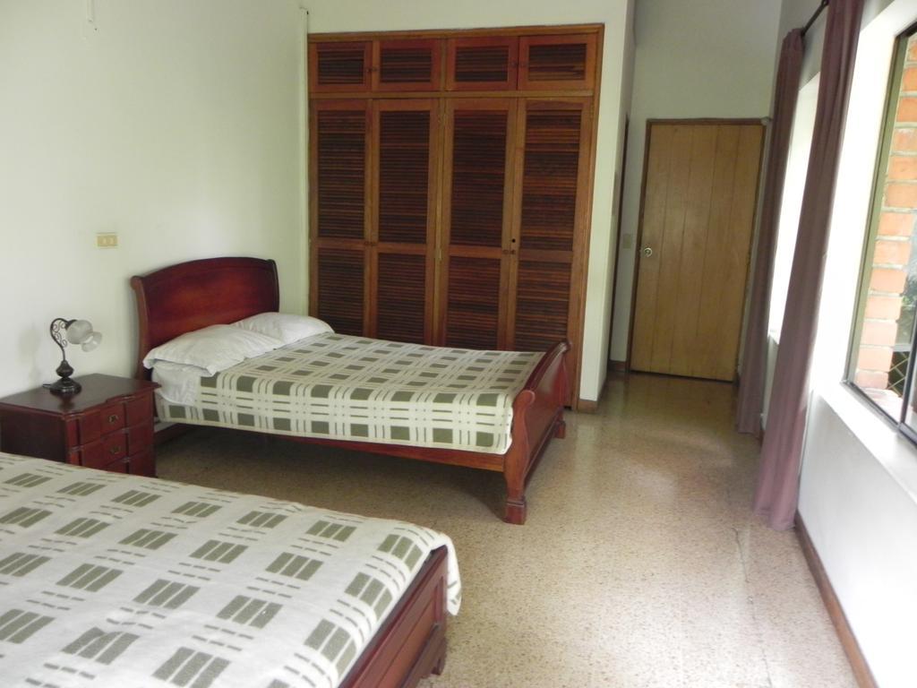 Hostal Tamarindo Itagüí Szoba fotó